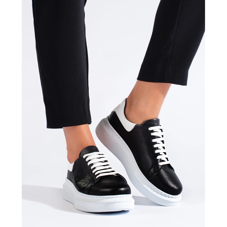 Svarta klassiska damsportskor från T.Sokolski 2