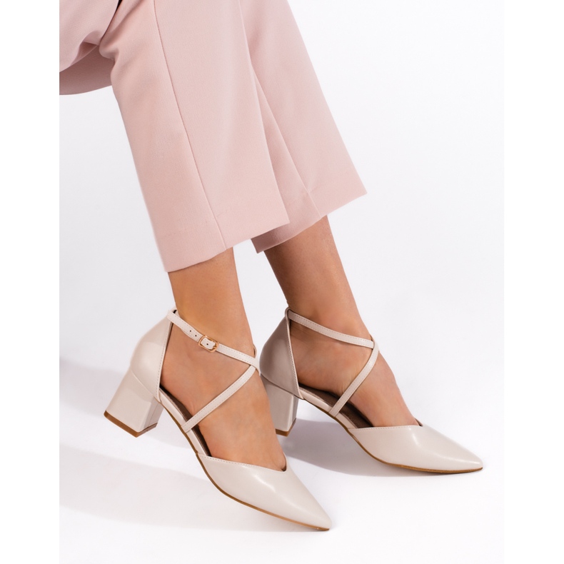 Goodin Ljusbeige spetsiga damsandaler 2