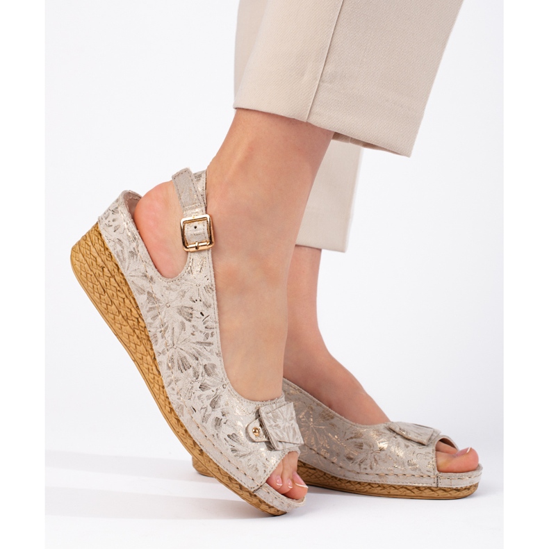 Beige espadrille sandaler med låg kil 2
