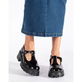 Svarta lackskor för kvinnor med plattform 1