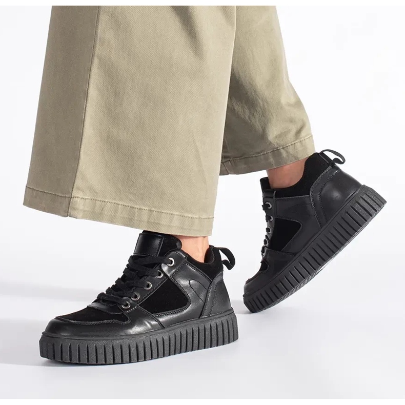 Svarta högtoppade damsneakers 2