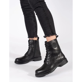 Svarta dambaggies gjorda av naturligt läder från Sergio Leone 2