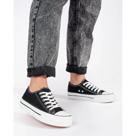 Seastar Svarta klassiska damsneakers med snörning med plattform 1