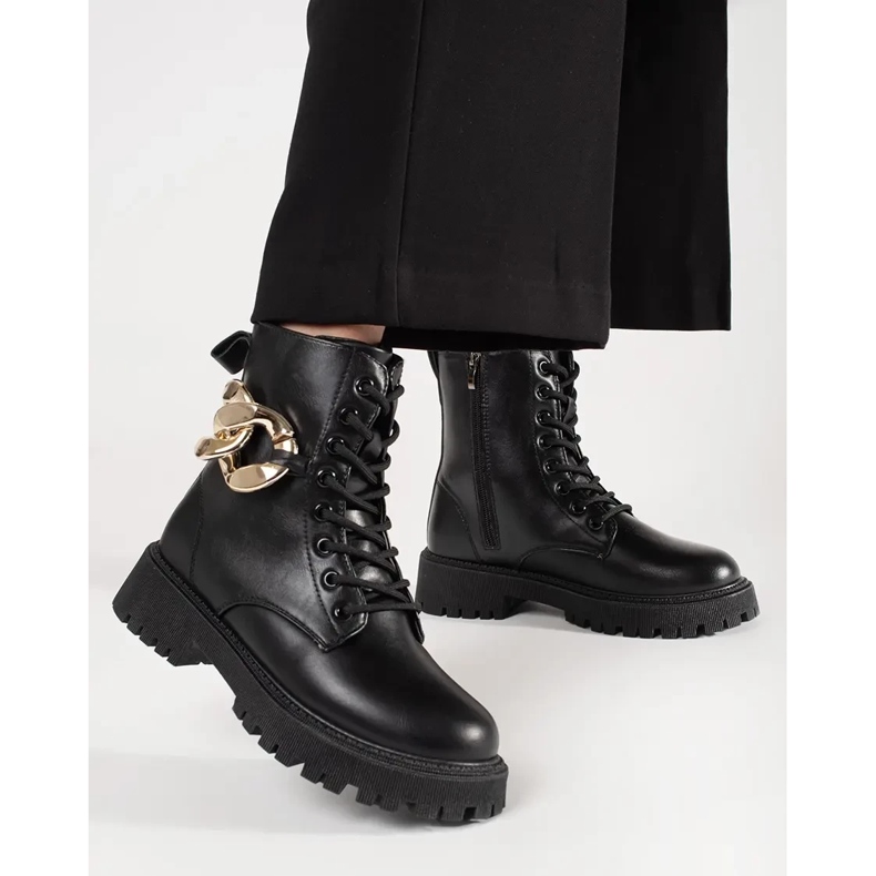 Svarta arbetare med en gyllene kedja 1