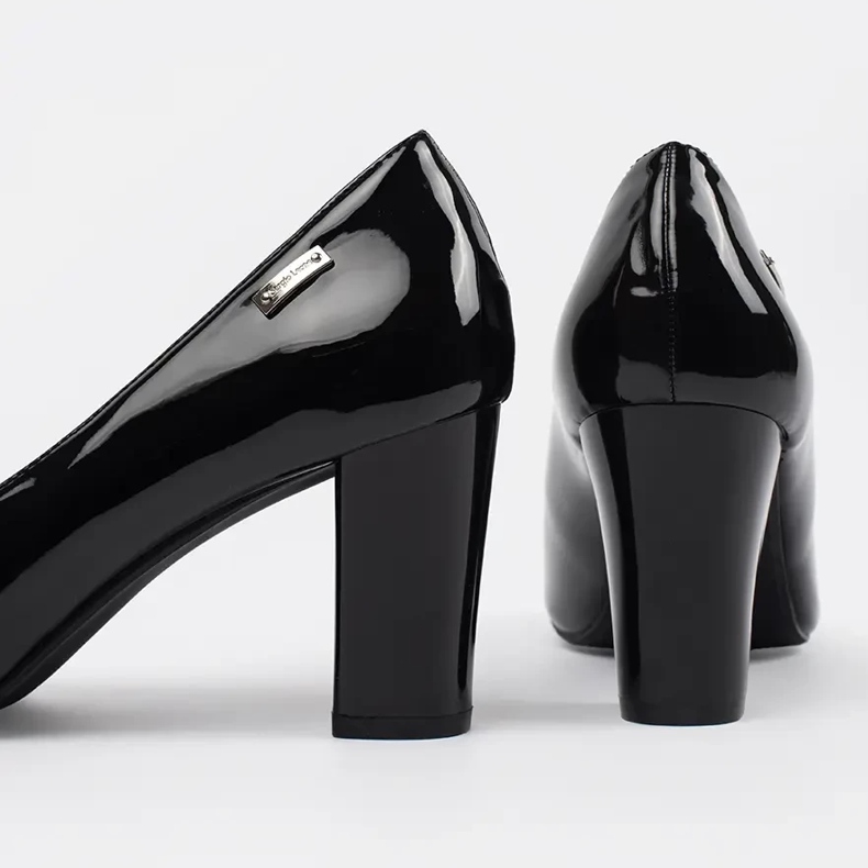 Målade svarta pumpar på Sergio Leone -stolpen 2