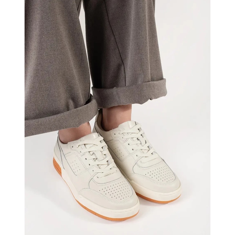 Ljusbeiga plattformssneakers beige 2