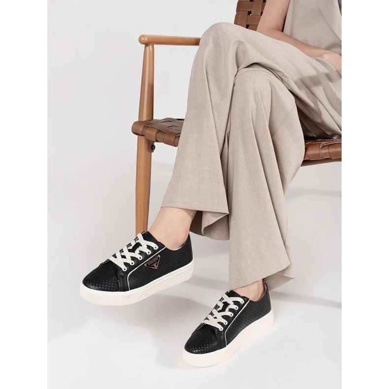 Goodin Svarta läder sneakers på plattformen 1