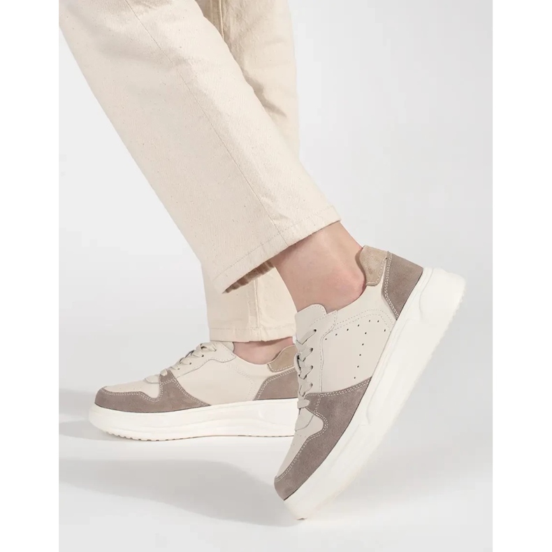Goodin Beige lädersneakers på plattformen 2