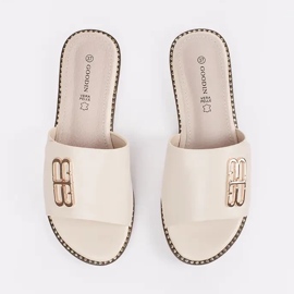 Goodin Ljus -för kvinnors flikar på en platt sula med en prydnad beige 2