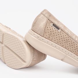 Goodin Beige openwork loafers med ett gyllene element 2