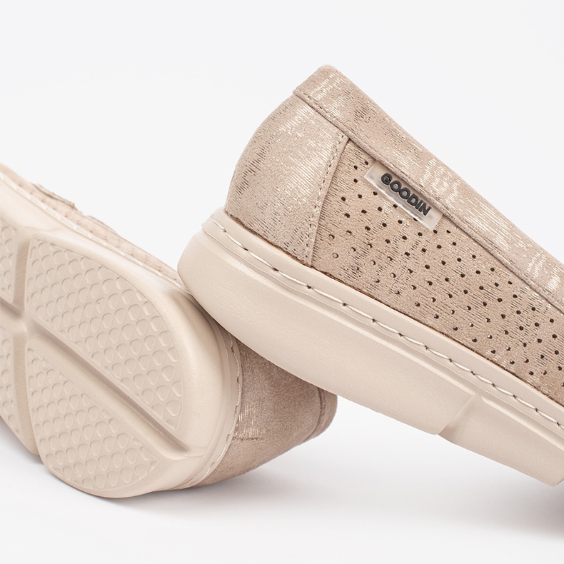 Goodin Beige openwork loafers med ett gyllene element 2