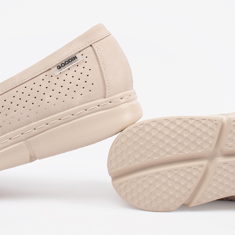 Goodin Light -Beige OpenWork Loafers med ett gyllene element 2