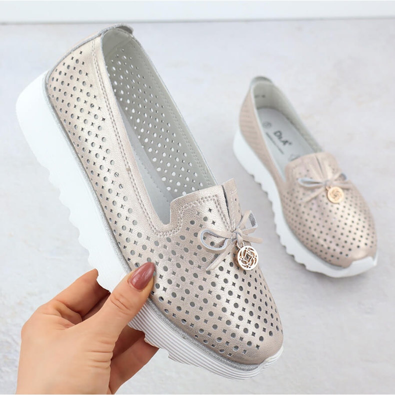 Women's Openwork Leather Shoes Złote S. Barski LR51-631 gyllene 1