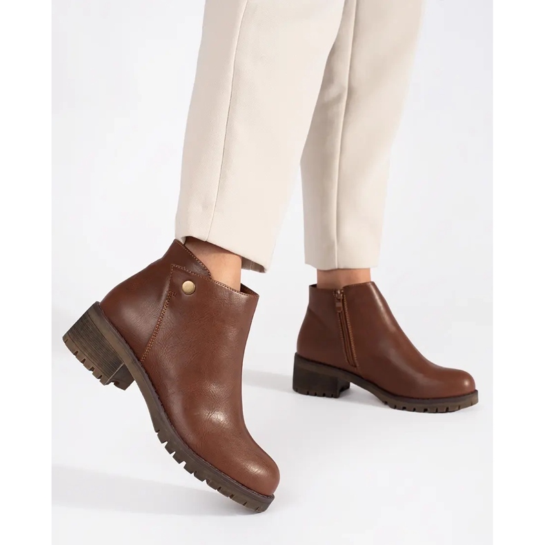 Bruna, isolerade stövlar av eko-läder 1