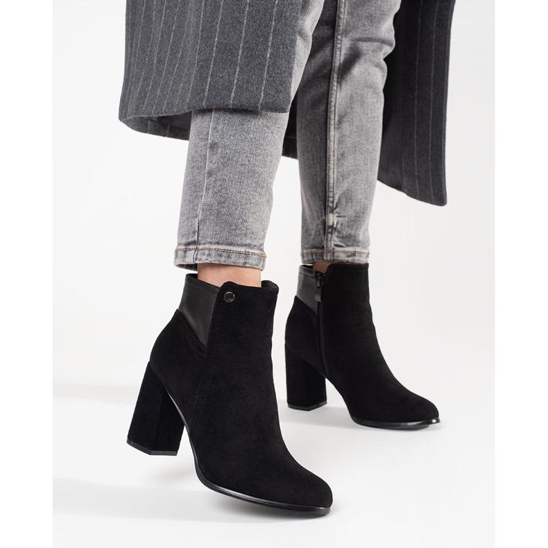 Goodin Ankelboots i svart mocka 2