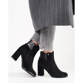 Goodin Ankelboots i svart mocka 1