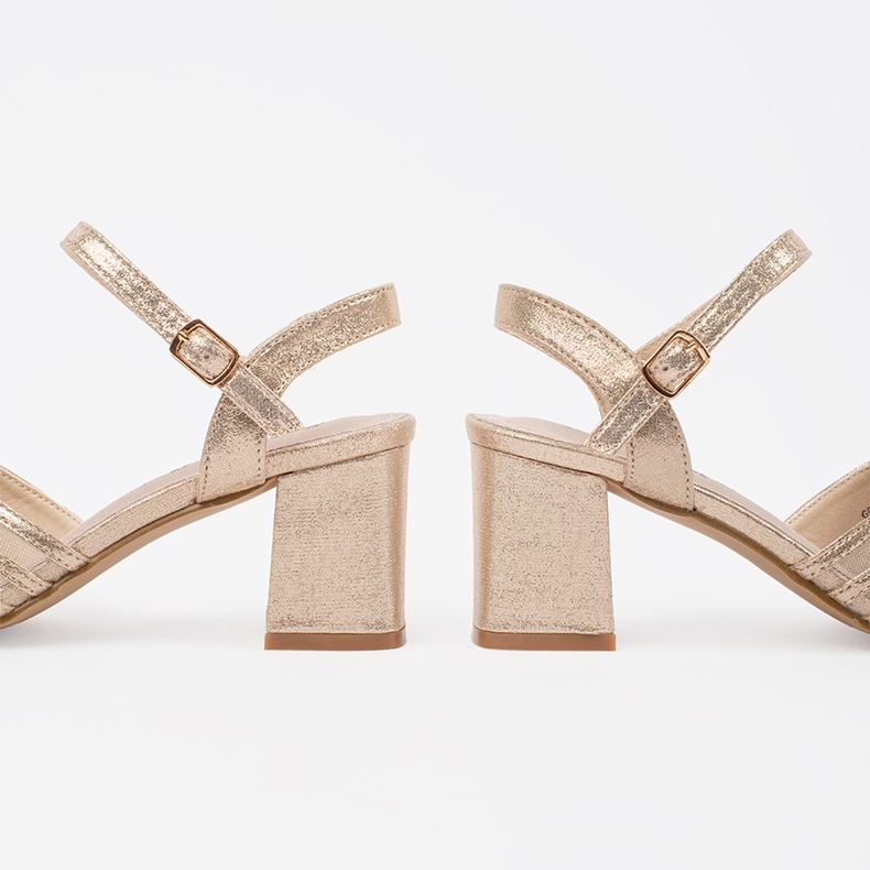 Goodin Guldblanka sandaler på stolpen gyllene 1