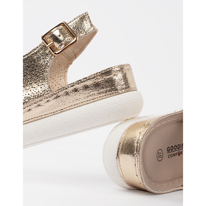 Goodin Guldsandaler på en lätt plattform gyllene 1