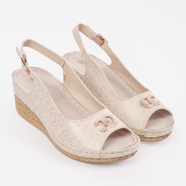 Goodin Beige kilsandaler med ett spänne 1