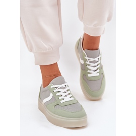 Låga kvinnors sneakers på den gröna plattformen 3
