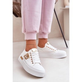 Kvinnors sneakers på plattformen med en dekorativ detalj vit 2