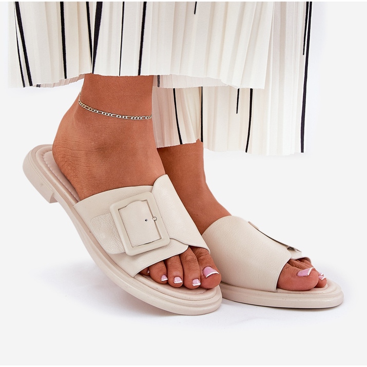 S.Barski Kvinnors läderflip flops med en D&amp;A SJ2302-01 beige spänne 1