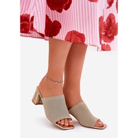 Kvinnors klackar med gyllene pistil 2