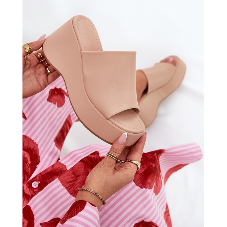 Eco Leather kvinnors tofflor på plattformen och beige kilar 1