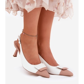 Eleganta höga klackar med en eko -vit läderdekoration 1