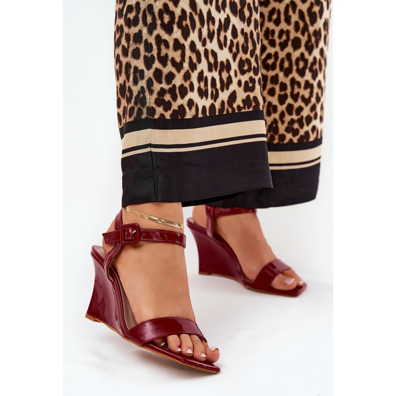 Målade kvinnasandaler för vinröd kil 2