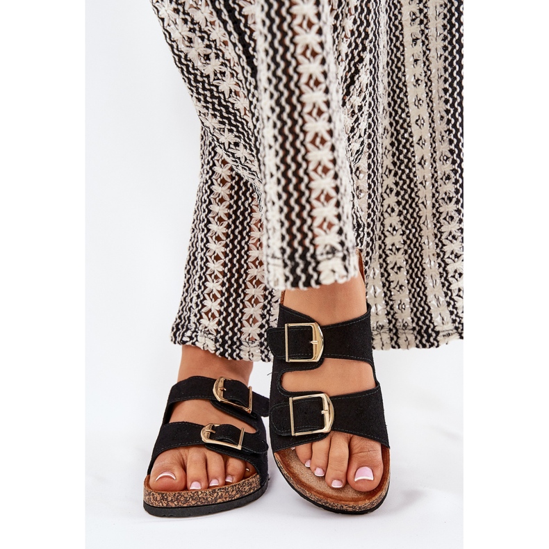 Kvinnors flip flops på en korkplattform med gyllene klämmor svart 2