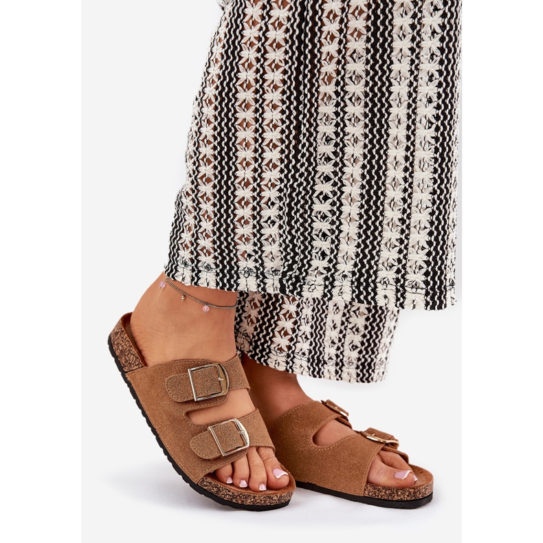 Kvinnors flip flops på en korkplattform med Camel Golden Buckles brun 1