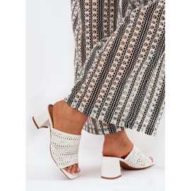 Kvinnors flip flops med vita klackar 3