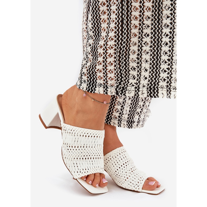 Kvinnors flip flops med vita klackar 1