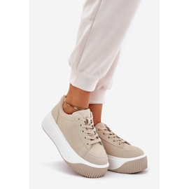 Sneakers på en massiv plattform slät beige 1