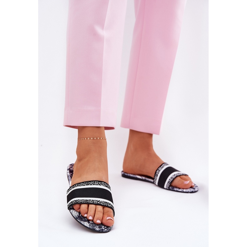 Mönstrade platta kvinnors klaffar svarta 2