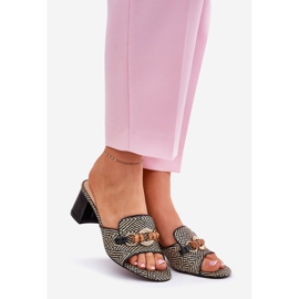 Kvinnors klackar med svart dekoration 1