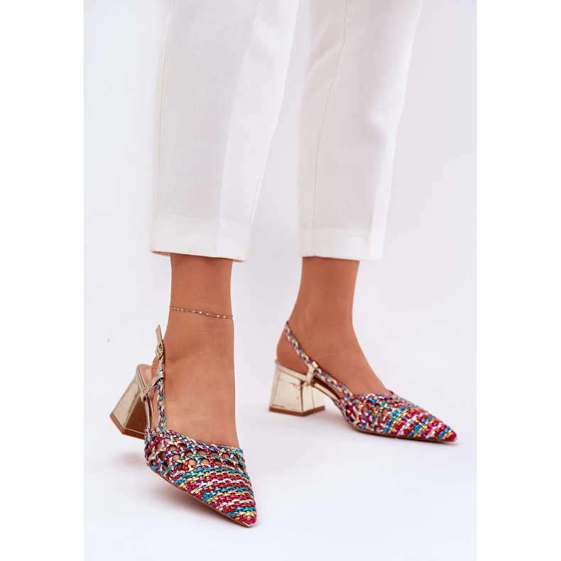 Sandaler på stolpen med fläta och markerade tår multicolor mångfärgad 2