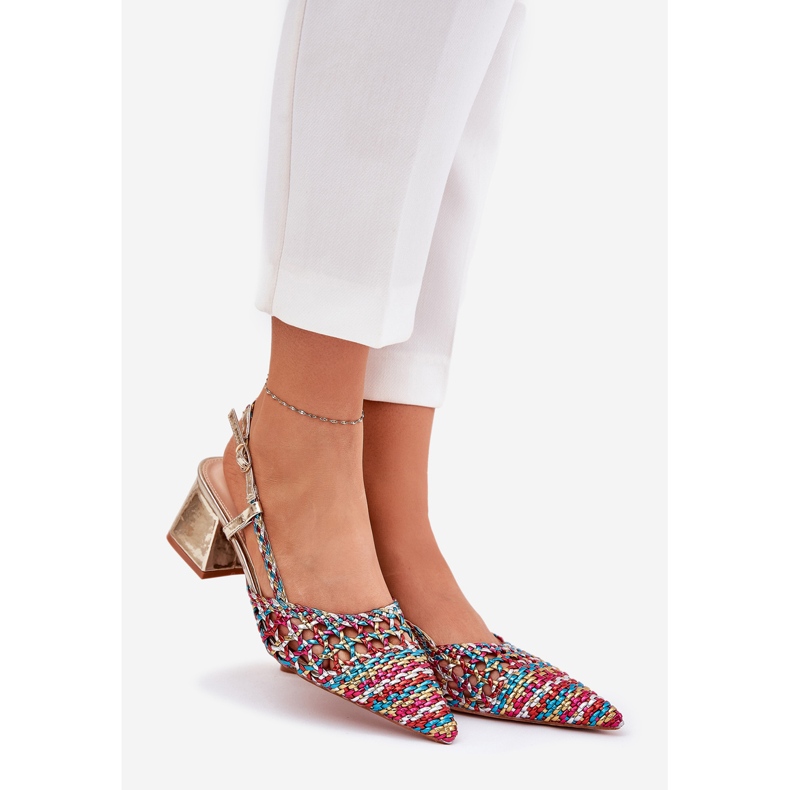 Sandaler på stolpen med fläta och markerade tår multicolor mångfärgad 1