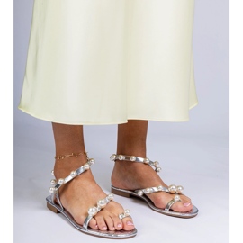 Silver kvinnors sandaler dekorerade med pärlor 1