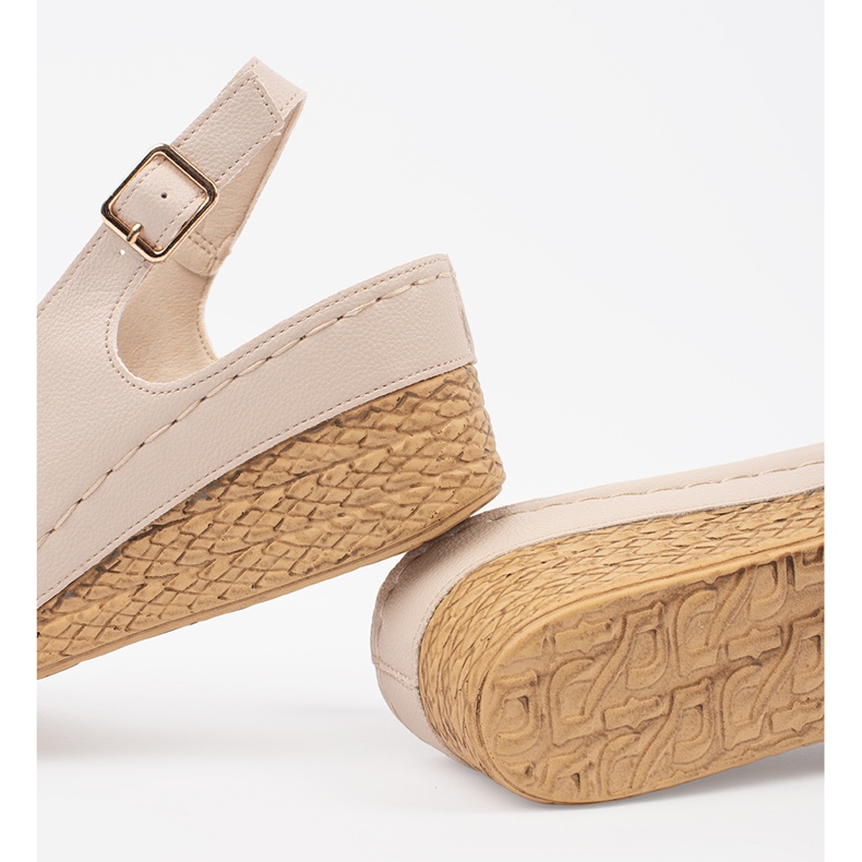 Goodin Lätt -teige -sandaler på en låg kil beige 2