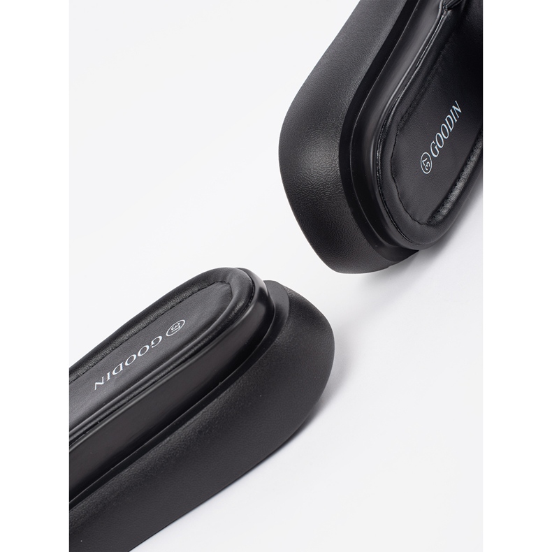 Goodin Svart bekväma flip flops på plattformen 1