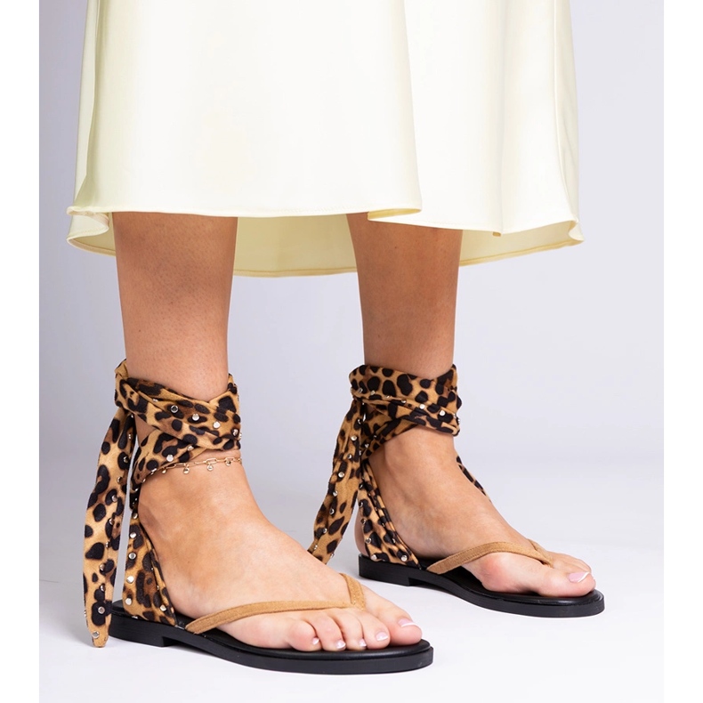 Panther -sandaler som flip -flops bundna runt benet brun 1