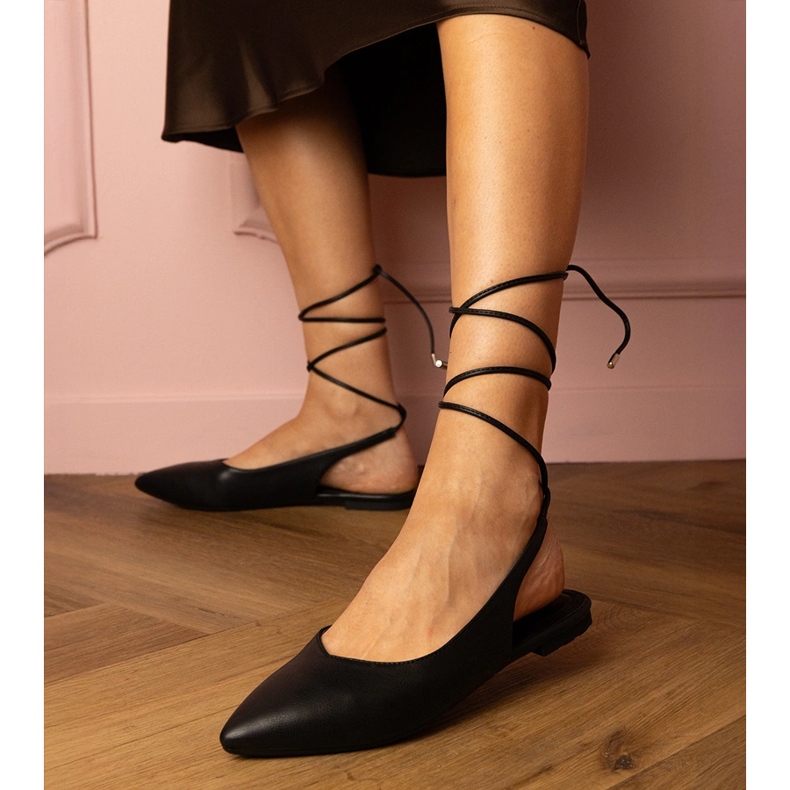 Svarta platta klackar av Eco -Leather 2