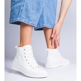 Vita högplattformssneakers från Guerrino 2