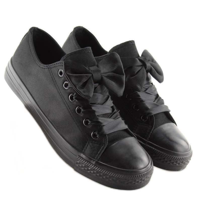 Sneakers i satinsvart dam 16-509 Allblack 2