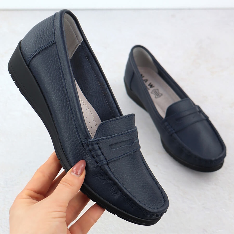 Kvinnors lädermockasin på en plattform marinblå sabatina jhy01 1