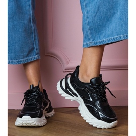 Svarta sportsneakers på en tjock sula 3