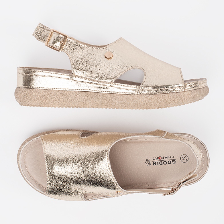 Goodin Gyllene platta sandaler med ett spänne 1