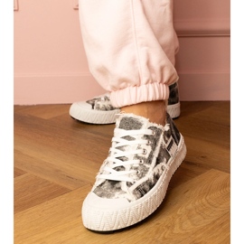 Svarta kvinnors sneakers sport sneakers 2